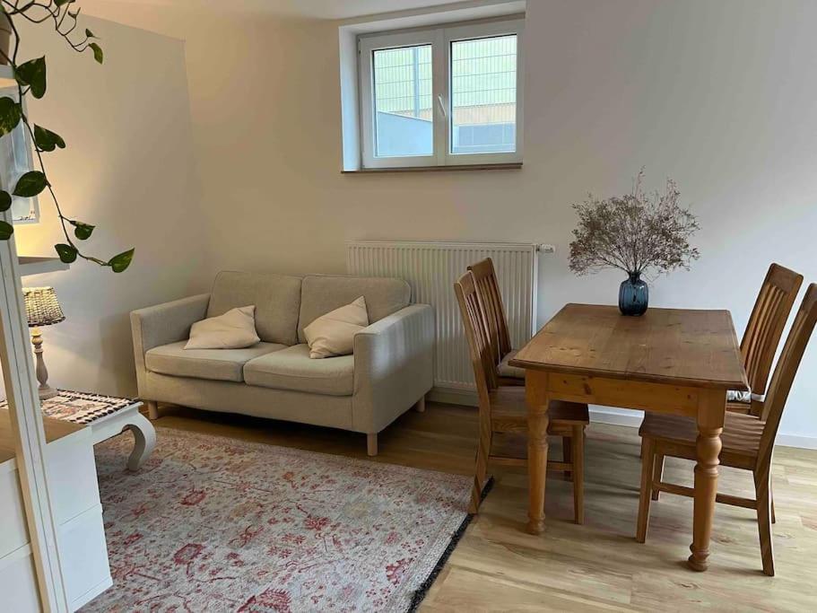 Appartement Chic Und Gemuetlich à Dudenhofen Extérieur photo